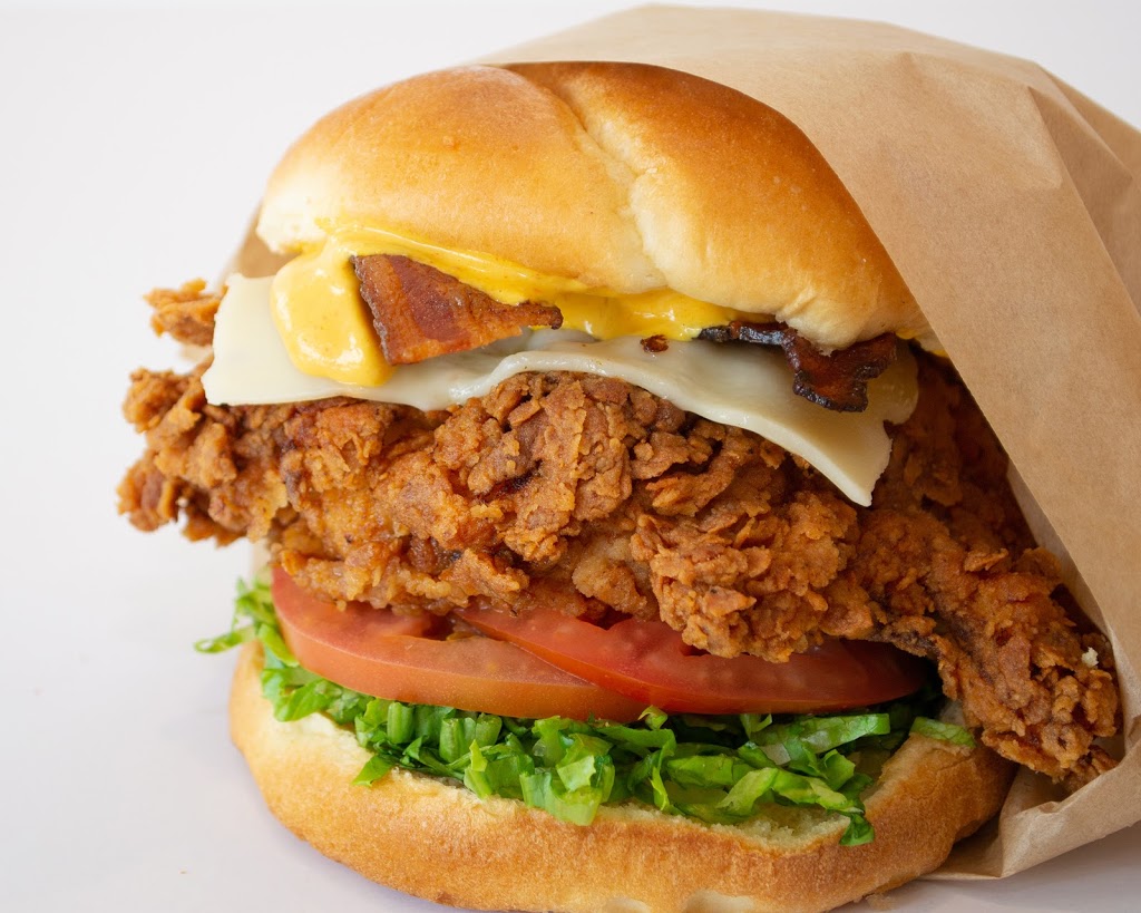 Fried Chicka Bang! | restaurant | 11692 Manchester Rd, Des Peres, MO 63131, USA | 3148213447 OR +1 314-821-3447