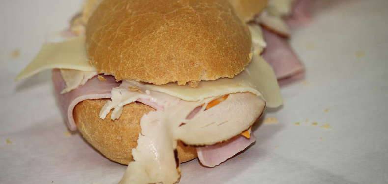 Lees Deli | restaurant | 2615 Washington Ave, Racine, WI 53405, USA | 2626342373 OR +1 262-634-2373