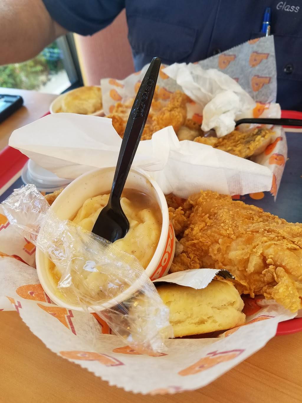 Popeyes Louisiana Kitchen | restaurant | 10419 S Memorial Dr, Tulsa, OK 74133, USA | 9183696262 OR +1 918-369-6262