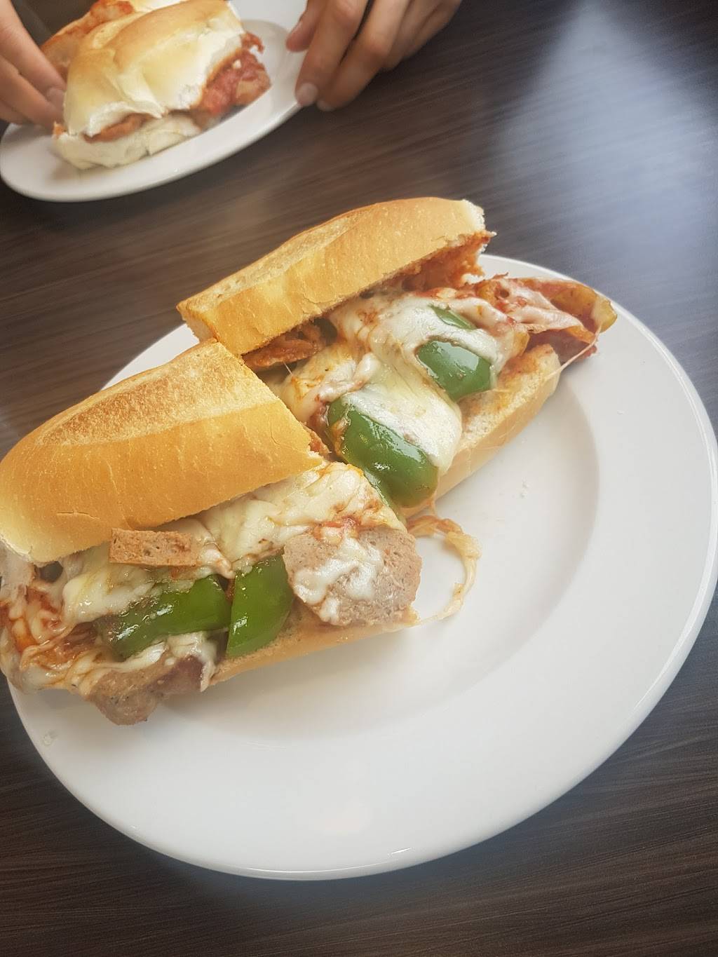 Abruzzo Pizza | restaurant | 9010 Yonge St, Richmond Hill, ON L4C 6Z8, Canada | 9058818222 OR +1 905-881-8222