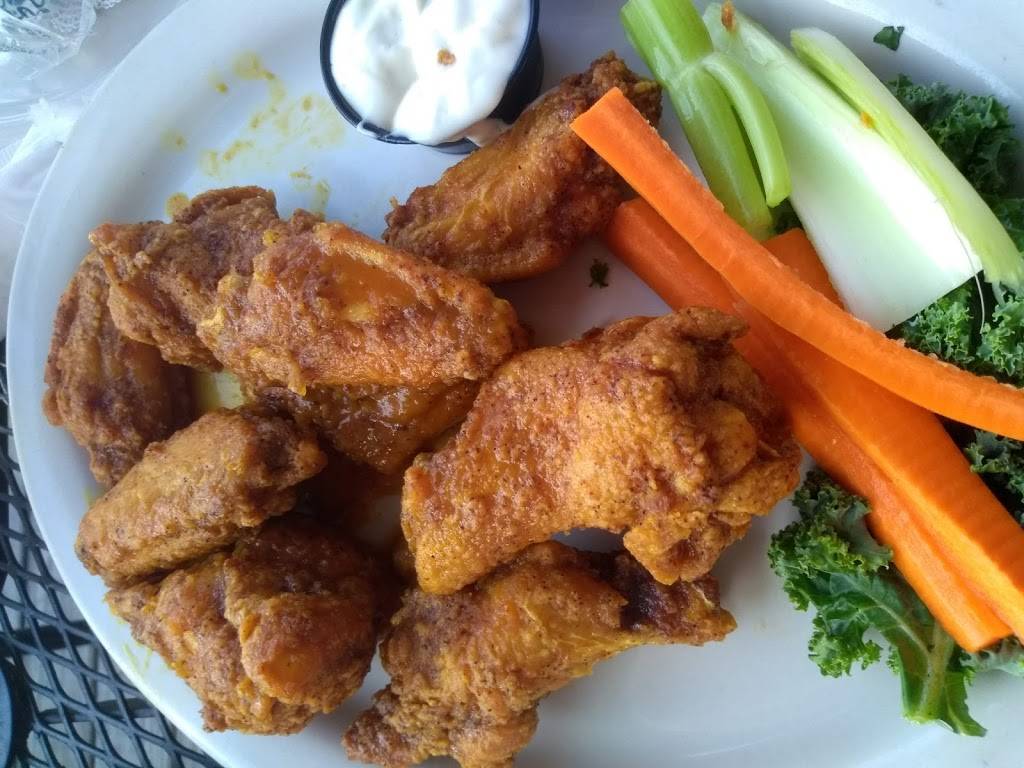 Castaways On The Lake | restaurant | 244 Lake Rd, Webster, NY 14580, USA | 5853232943 OR +1 585-323-2943