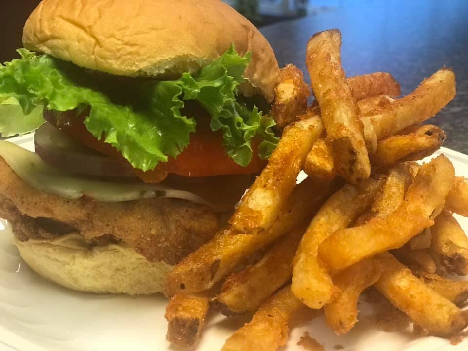 Papas Kitchen | restaurant | 608B N Delphine Ave B, Waynesboro, VA 22980, USA | 5402214315 OR +1 540-221-4315