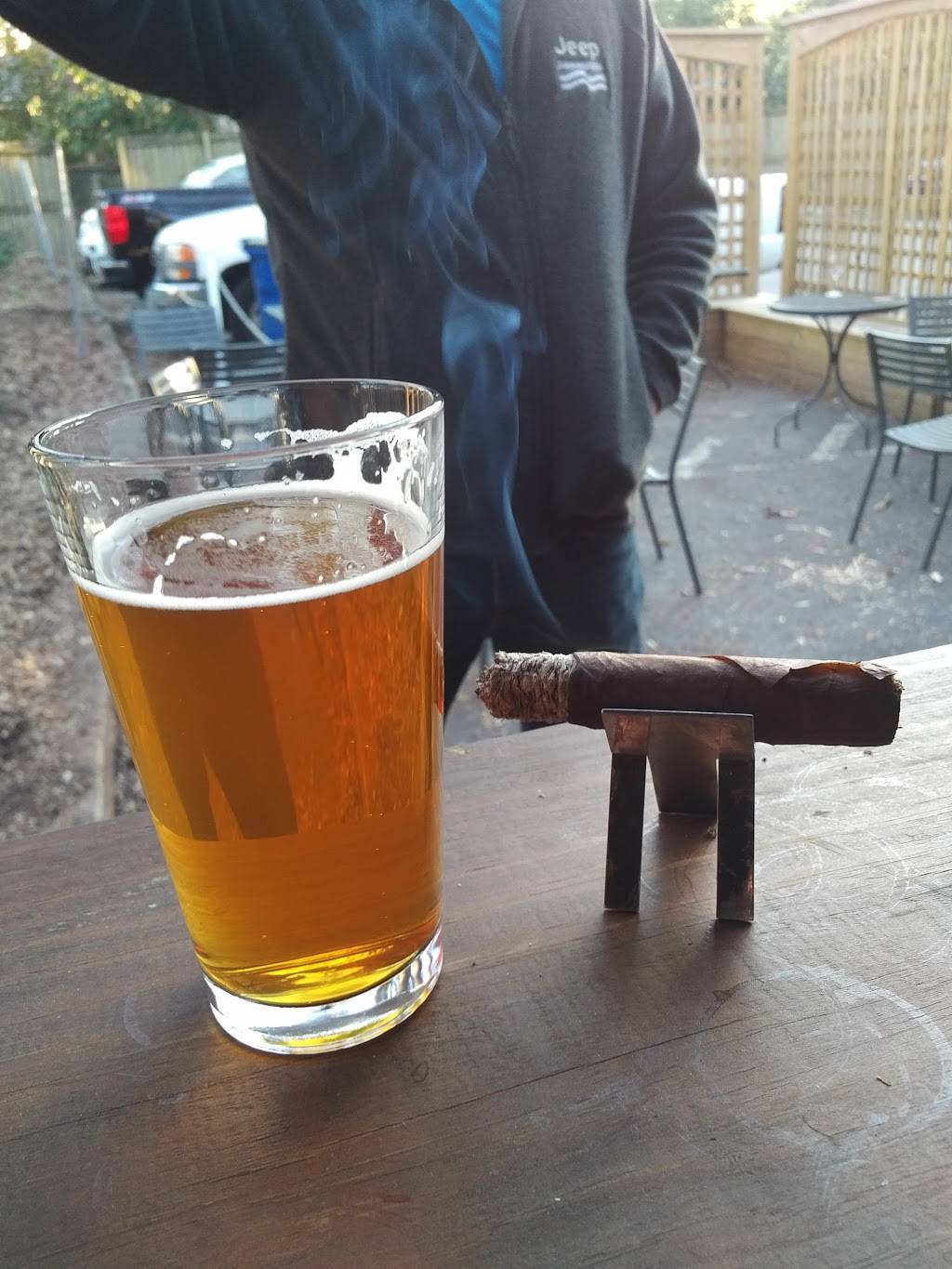 Crafty Beer, Wine & Spirits | restaurant | 2005 Fairview Rd, Raleigh, NC 27608, USA | 9196153008 OR +1 919-615-3008