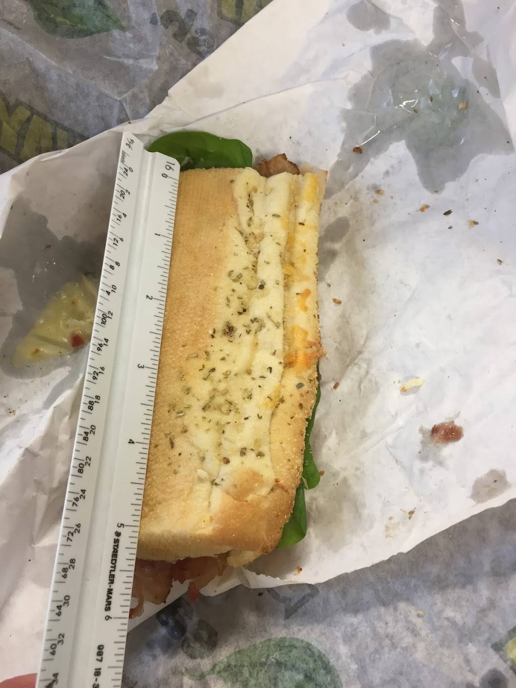 Subway | restaurant | 35 White St, South Burlington, VT 05403, USA | 8024895165 OR +1 802-489-5165