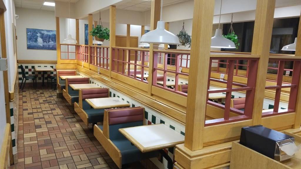 DAngelo Grilled Sandwiches | restaurant | 351 Turnpike St, Canton, MA 02021, USA | 7818214140 OR +1 781-821-4140