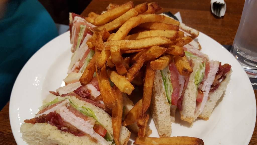 The Walnut Speak Easy | restaurant | 214 Walnut Ave, Elgin, IL 60123, USA | 8476952420 OR +1 847-695-2420