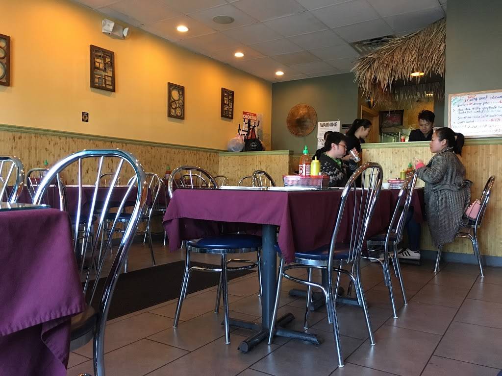 Pho Maxia | restaurant | 817 Carman Ave, Westbury, NY 11590, USA | 5164141738 OR +1 516-414-1738