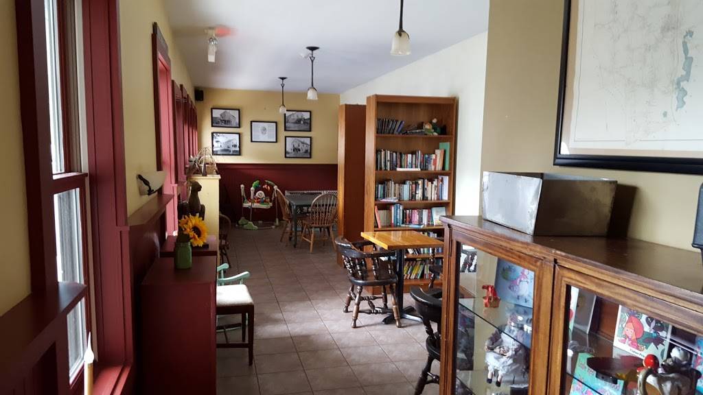 Red Riding Hoods Basket Cafe | cafe | 108 Congamond Rd, Southwick, MA 01077, USA | 4135692300 OR +1 413-569-2300