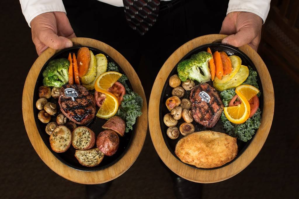 Hobarts Steakhouse | restaurant | 189 Kent St W, Lindsay, ON K9V 5G6, Canada | 7053281219 OR +1 705-328-1219