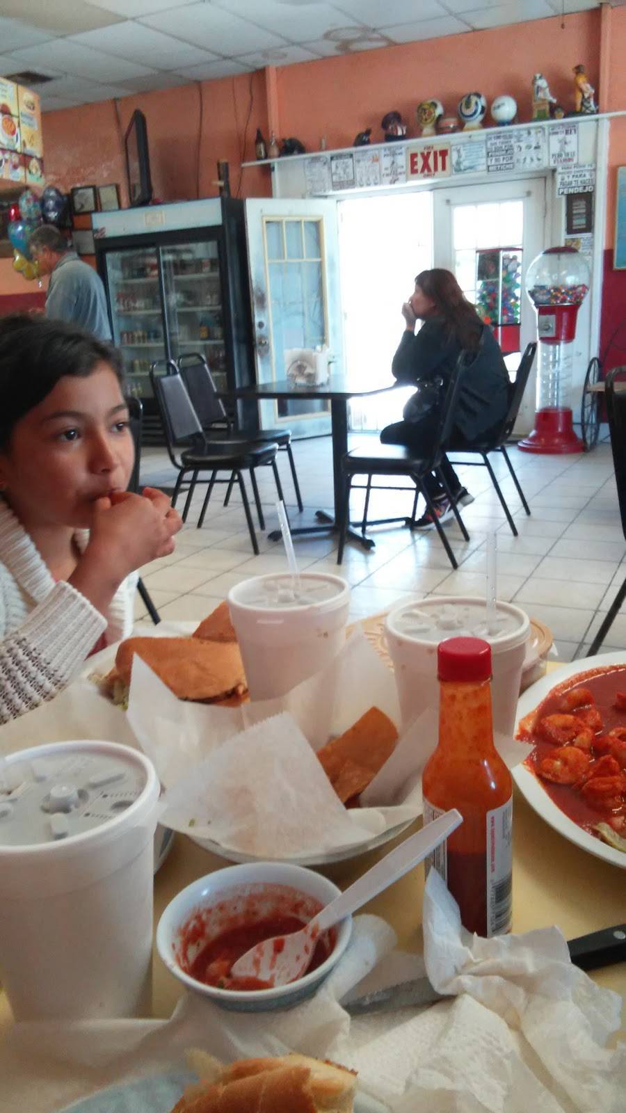 El Burrito Loco | restaurant | 803 7th St, Wasco, CA 93280, USA | 6617584945 OR +1 661-758-4945