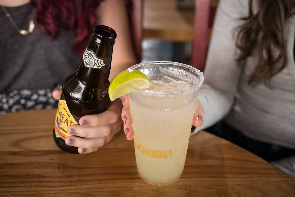 Tortilla Ranch Mexican Grill | restaurant | 8617 College Blvd, Overland Park, KS 66210, USA | 9134515663 OR +1 913-451-5663