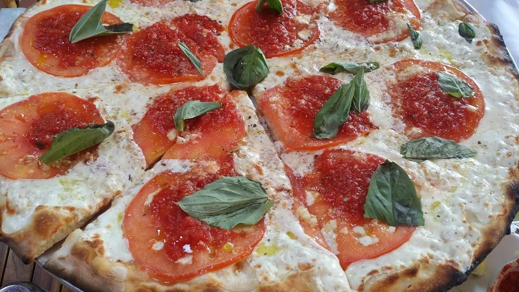 Patsy’s Pizzeria | restaurant | 450 Dean St, Brooklyn, NY 11217, USA | 7186222268 OR +1 718-622-2268