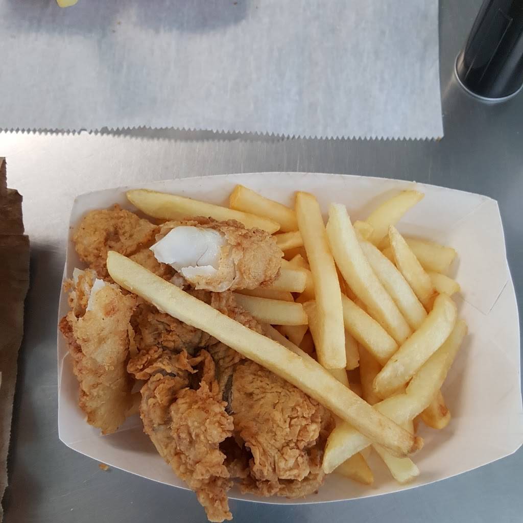 Mickeys Oceanic Grill | restaurant | 119 Pitkin St, East Hartford, CT 06108, USA | 8605286644 OR +1 860-528-6644