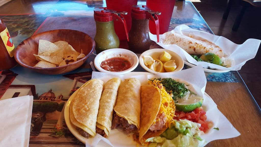 Taqueria El Charro Tapatio | restaurant | 311 E Hopkins St, San Marcos, TX 78666, USA | 5123922888 OR +1 512-392-2888