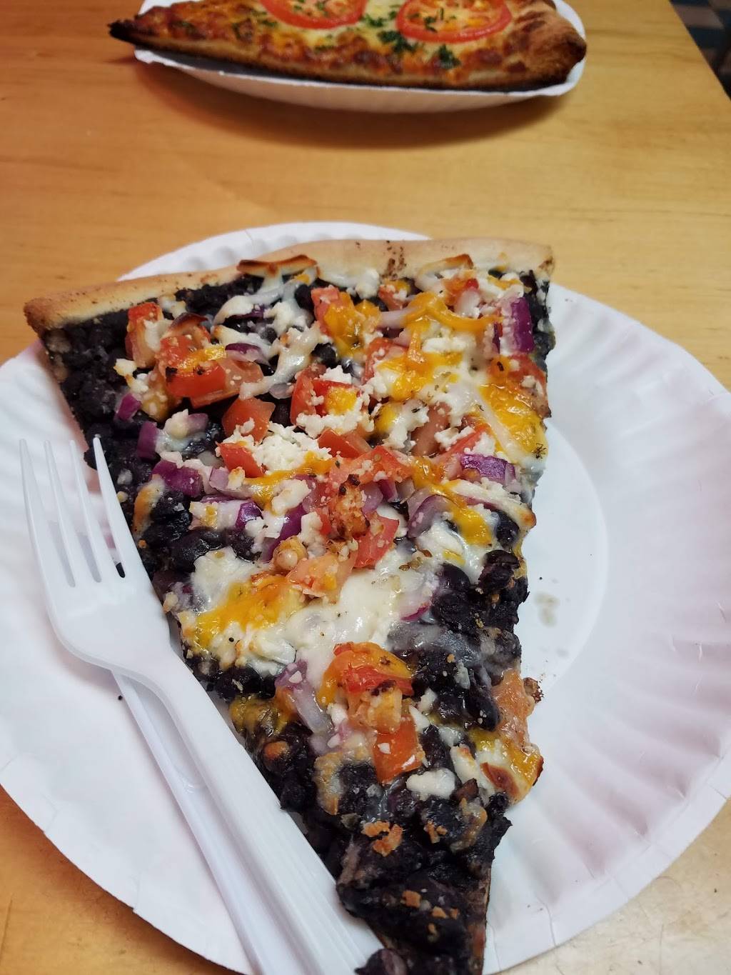 Georgios Pizza | restaurant | 120 Charles St, East Lansing, MI 48823, USA | 5173339990 OR +1 517-333-9990