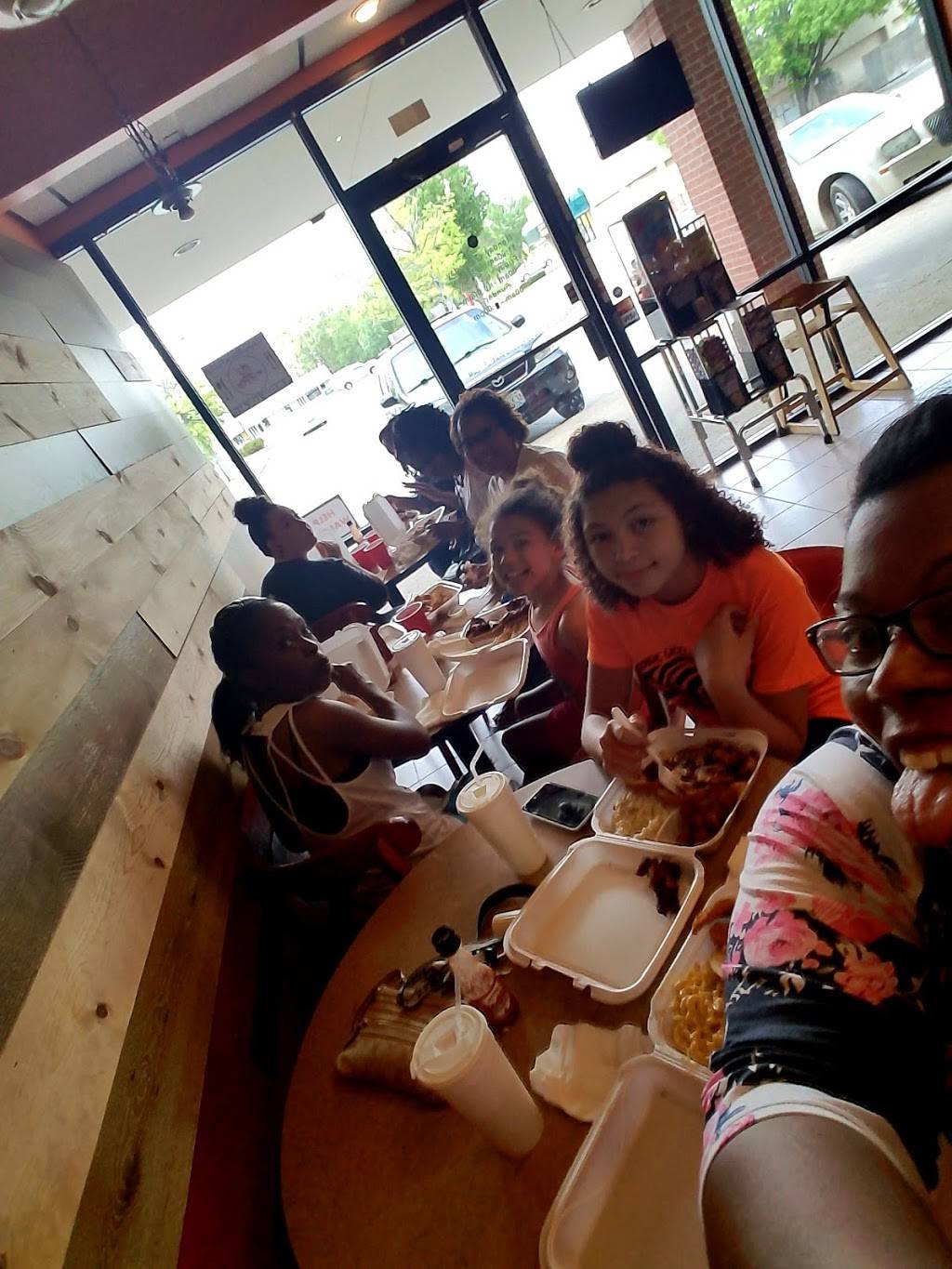 Lutfis Fried Fish | restaurant | 794 Sw US-40, Blue Springs, MO 64014, USA | 8165981070 OR +1 816-598-1070