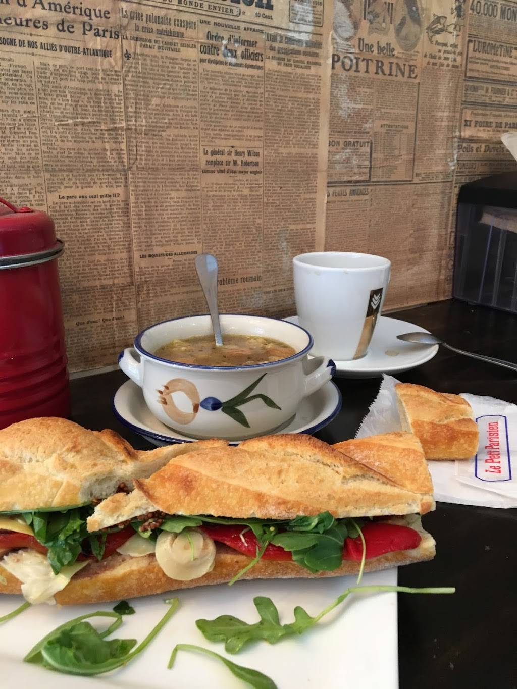 Le Petit Parisien | restaurant | 251 E 53rd St, New York, NY 10022, USA | 9173883039 OR +1 917-388-3039