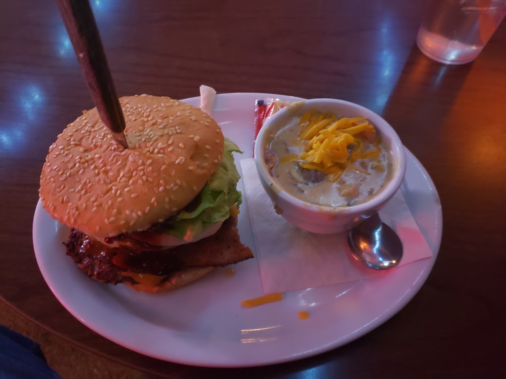 Eagles Nest Food & Spirits | restaurant | 117 N E St, Lakeview, OR 97630, USA | 5419474824 OR +1 541-947-4824