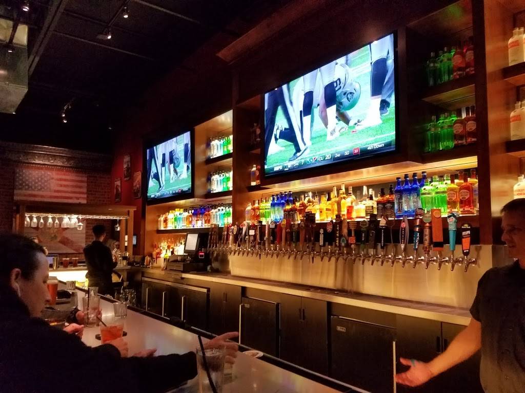 BJs Restaurant & Brewhouse | restaurant | 9960 University Plaza Dr, Fort Myers, FL 33913, USA | 2392045760 OR +1 239-204-5760