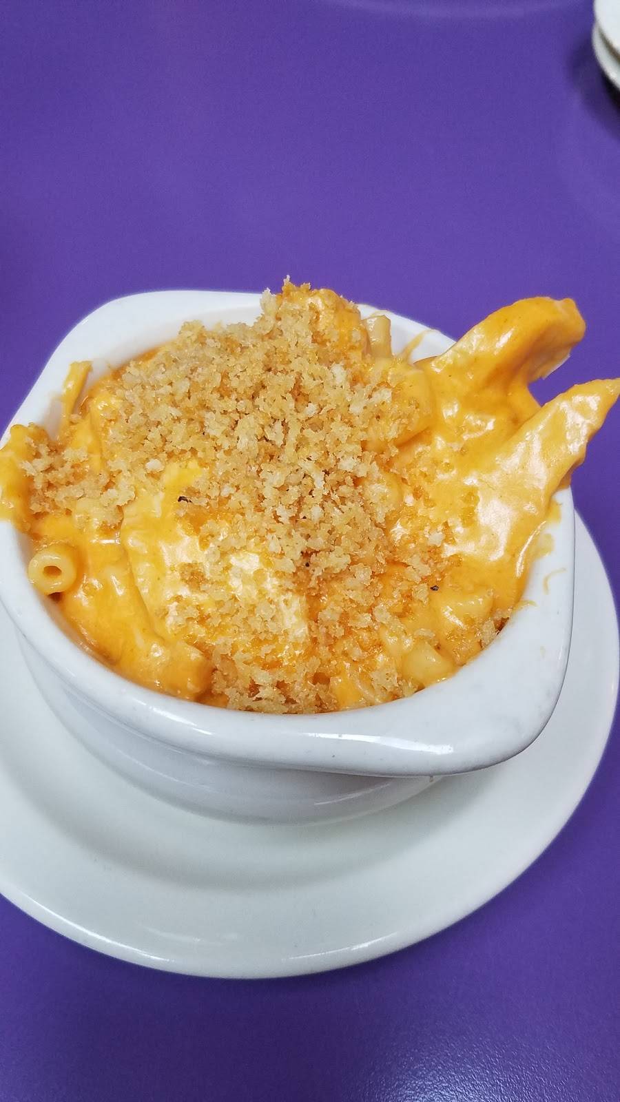 Lebos bar & grill | night club | 5869 Kellogg Ave, Cincinnati, OH 45230, USA | 5132321763 OR +1 513-232-1763