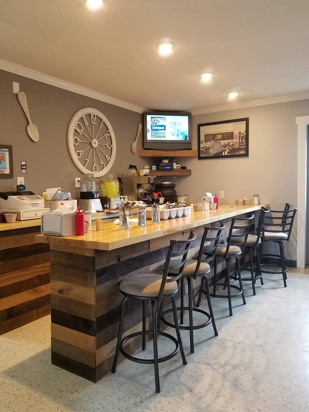 Jacks Diner/ Jack Frost | restaurant | 7831 NY-12E, Three Mile Bay, NY 13693, USA | 3153004081 OR +1 315-300-4081