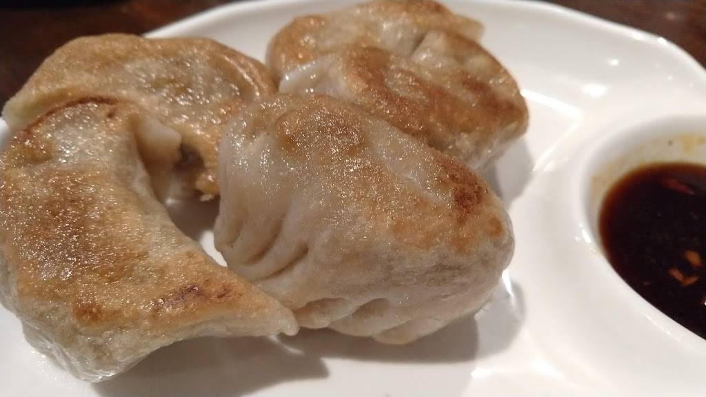 Jiangs Asian Fusion | restaurant | 380 Furrows Rd, Holbrook, NY 11741, USA | 6315695221 OR +1 631-569-5221