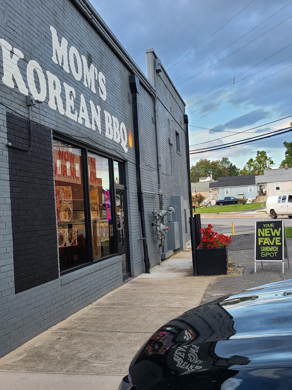 Moms Korean BBQ | restaurant | 1468 Martin Blvd, Middle River, MD 21220, USA | 4439694703 OR +1 443-969-4703