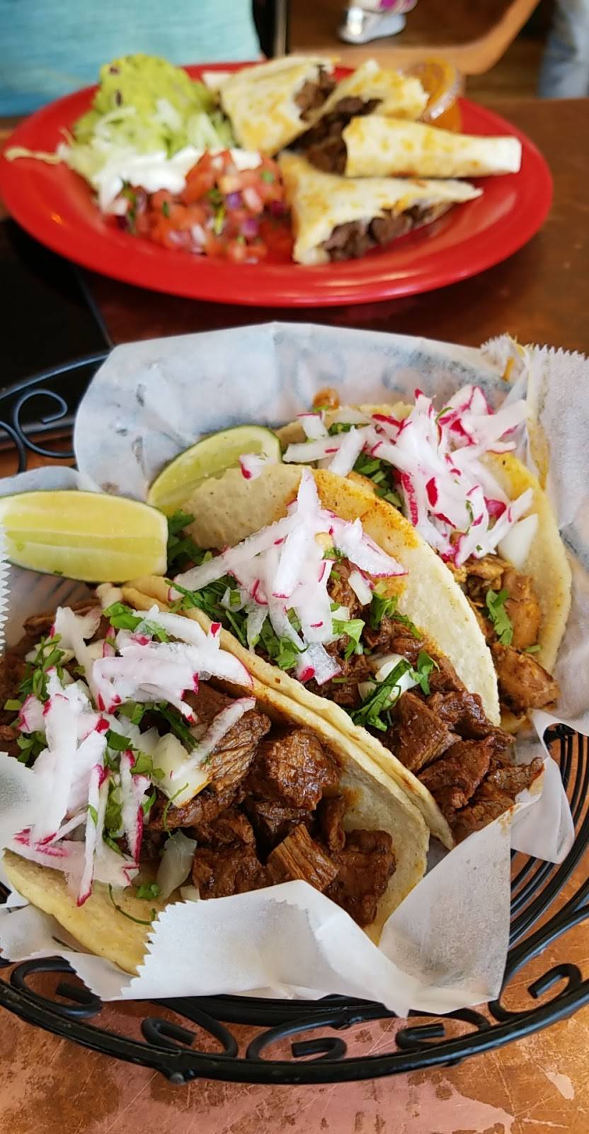 Chilacates Centre St | restaurant | 658 Centre St, Boston, MA 02130, USA | 6175224500 OR +1 617-522-4500