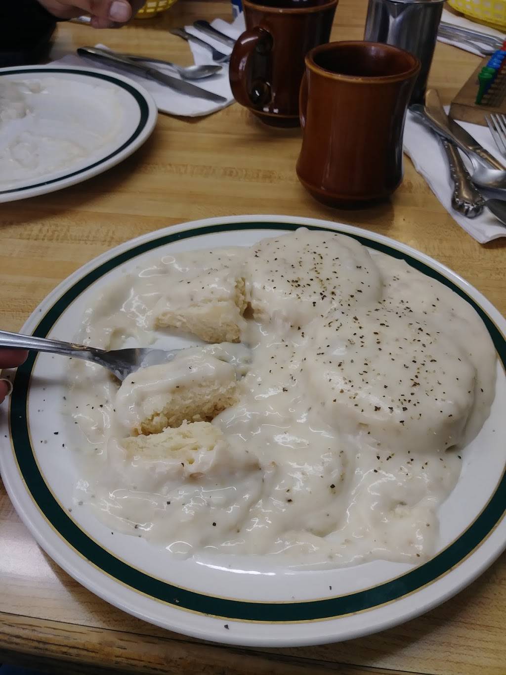 Shirley Mays | restaurant | 36065 Santiam Hwy SE, Albany, OR 97322, USA | 5419289662 OR +1 541-928-9662