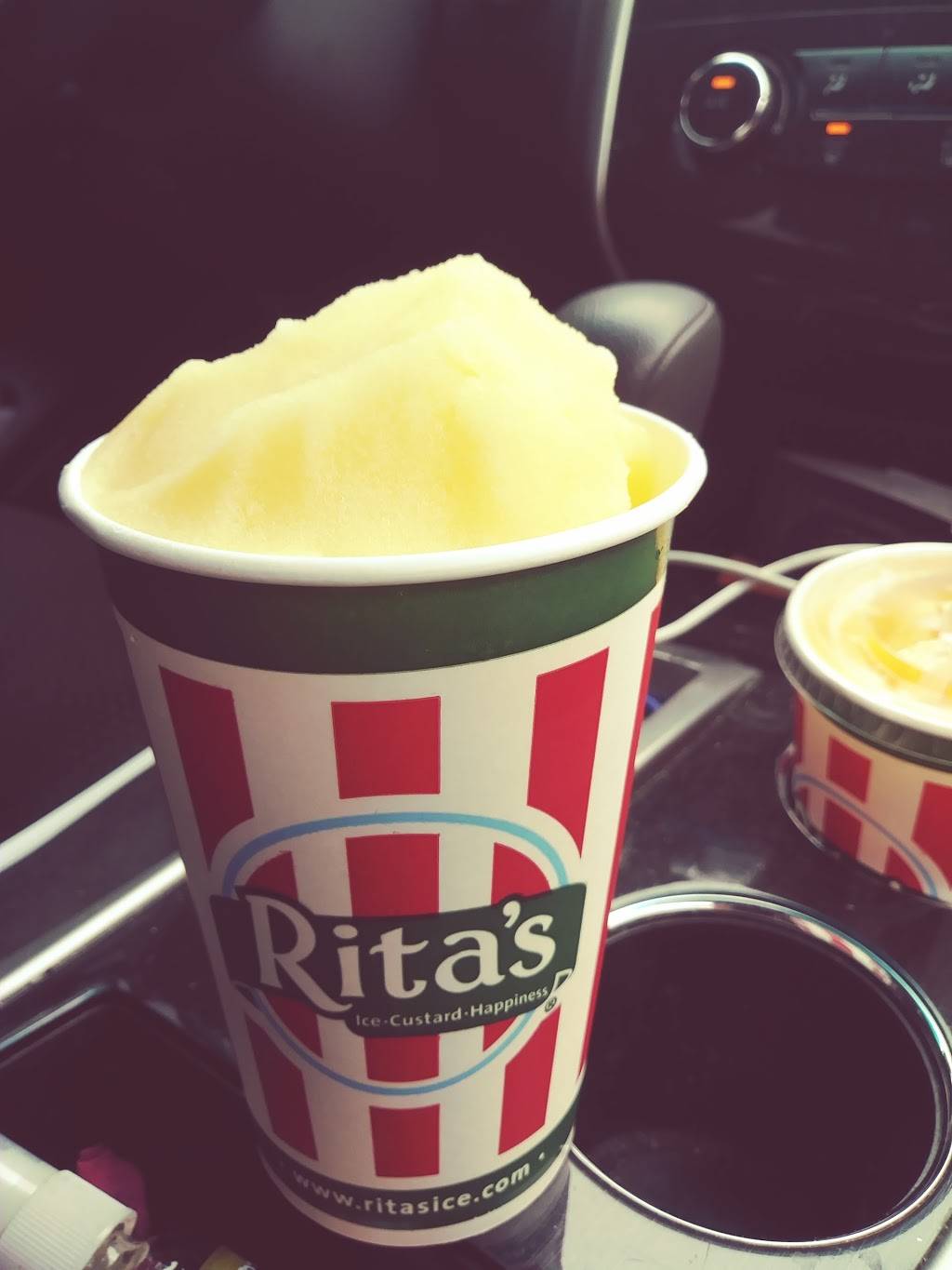Ritas Italian Ice & Frozen Custard | restaurant | 6901 Stenton Ave, Philadelphia, PA 19138, USA | 2154242301 OR +1 215-424-2301
