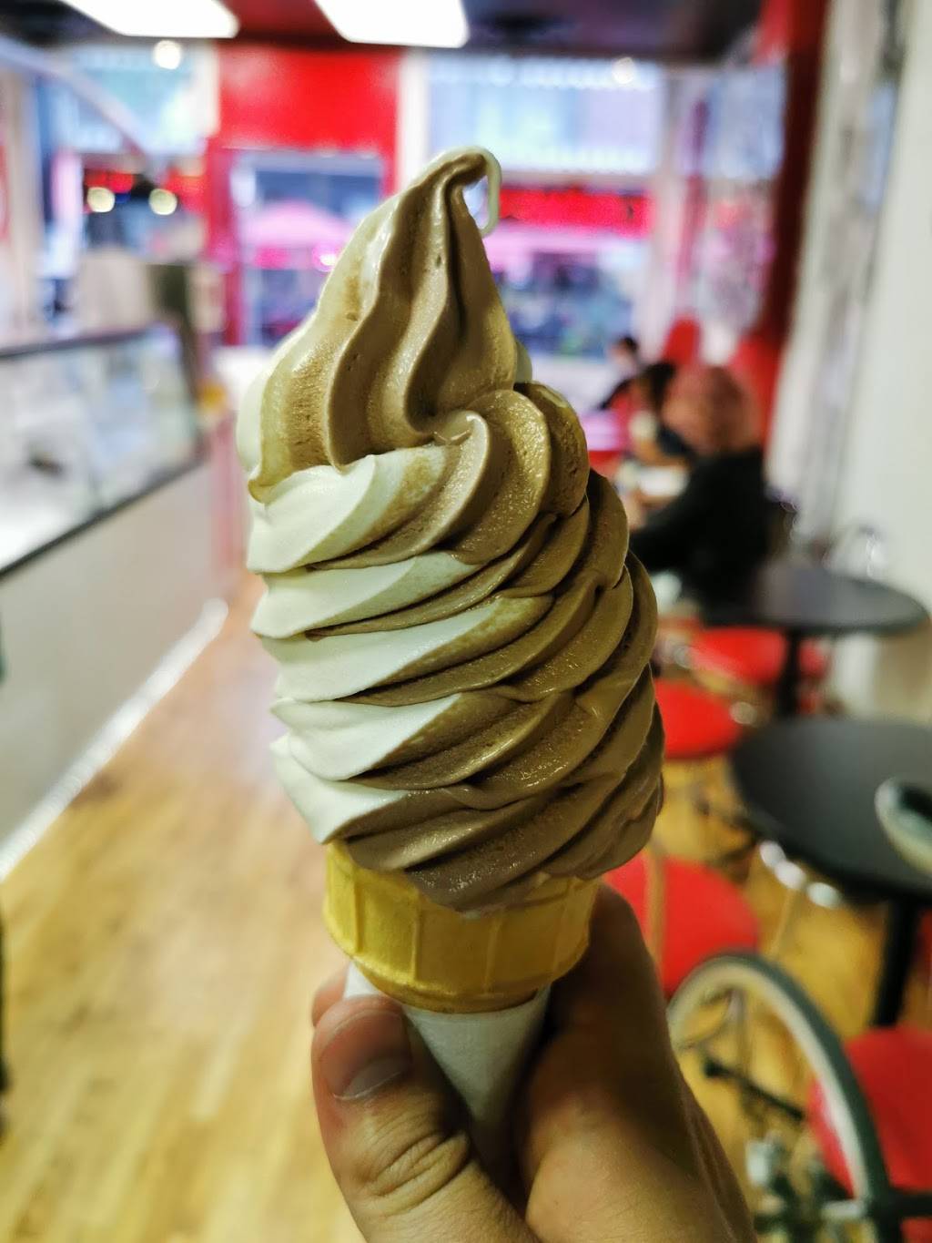 Crêperie Crèmes Boboule | restaurant | 4640 Rue Wellington, Verdun, QC H4G 1W9, Canada | 5147674243 OR +1 514-767-4243