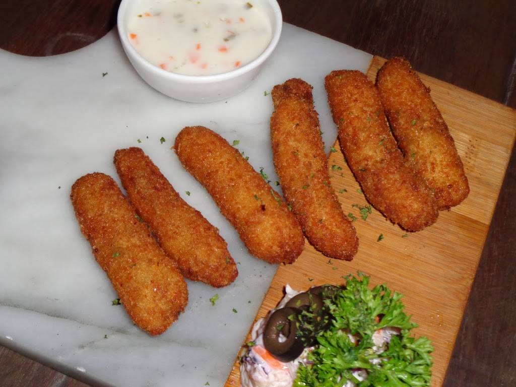 Gravity Bar & Grill | restaurant | 340 N Main St, Milford, MI 48381, USA | 2486844223 OR +1 248-684-4223