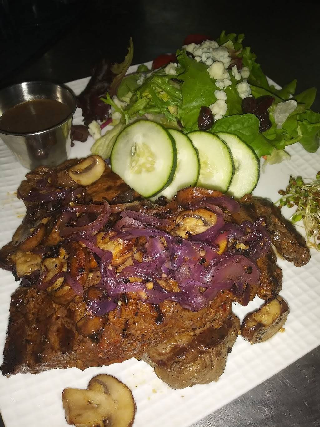 Mojos | restaurant | 1016 S Pine St, Madera, CA 93637, USA | 5599757238 OR +1 559-975-7238