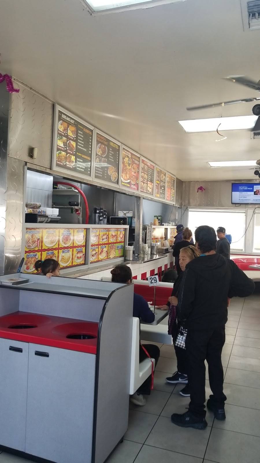 Alex Burgers | restaurant | 4767 E Olympic Blvd, Los Angeles, CA 90022, USA | 3232688156 OR +1 323-268-8156