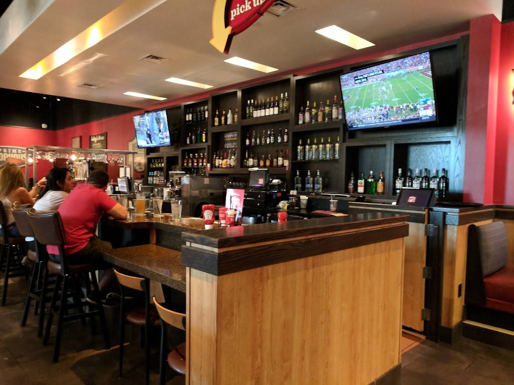 Red Robin Gourmet Burgers and Brews | restaurant | 248 Great Mall Dr, Milpitas, CA 95035, USA | 4084935063 OR +1 408-493-5063
