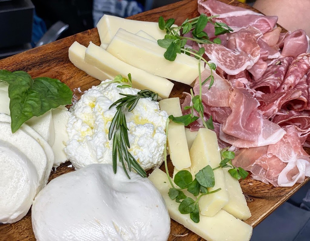 Table Boston | restaurant | 445 Hanover St, Boston, MA 02113, USA | 8572504286 OR +1 857-250-4286