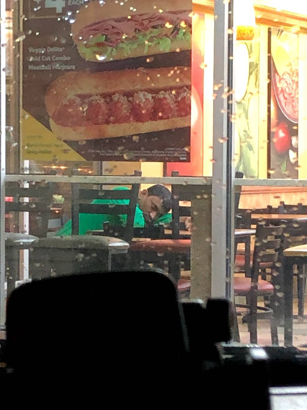 Subway Restaurants | restaurant | 6456 W 63rd St, Chicago, IL 60638, USA | 7732292335 OR +1 773-229-2335