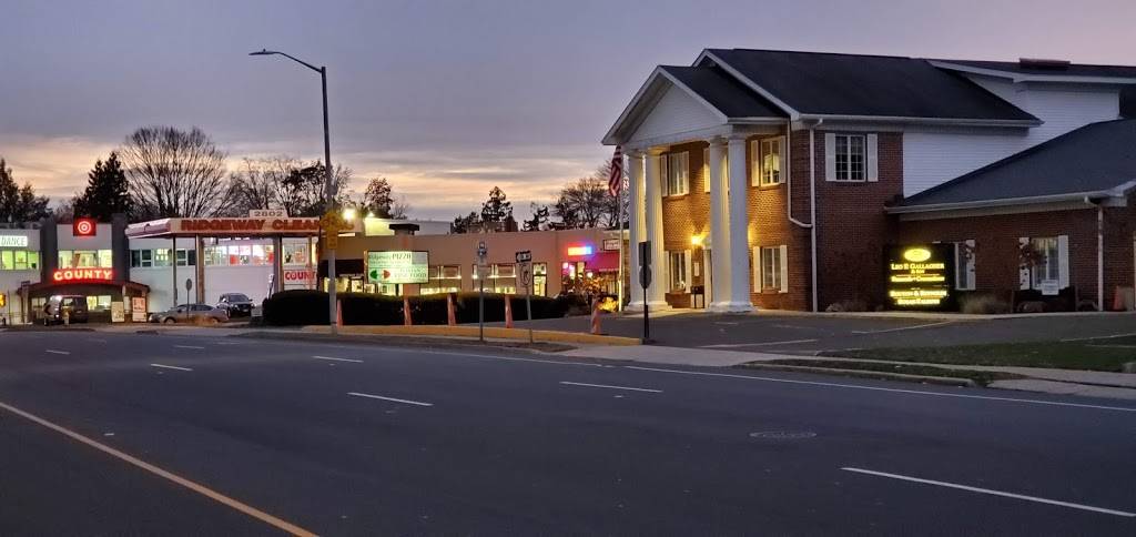 Ridgeway Pizza | restaurant | 2802 Summer St, Stamford, CT 06905, USA | 2033237777 OR +1 203-323-7777