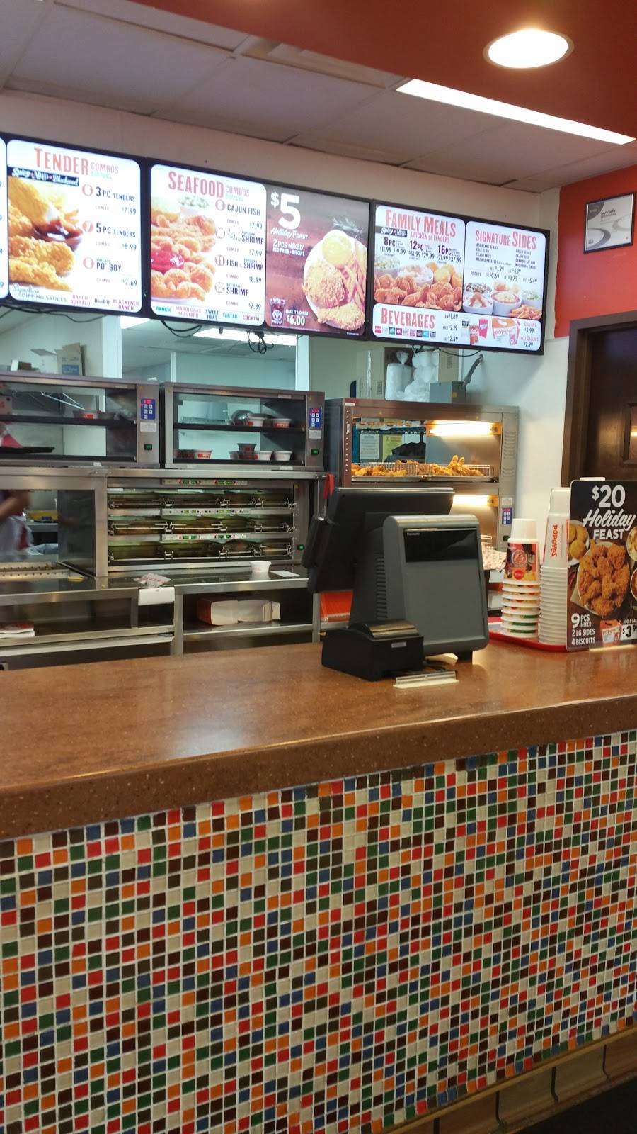 Popeyes Louisiana Kitchen | restaurant | 719 Mantua Pike, West Deptford, NJ 08096, USA | 8568457790 OR +1 856-845-7790