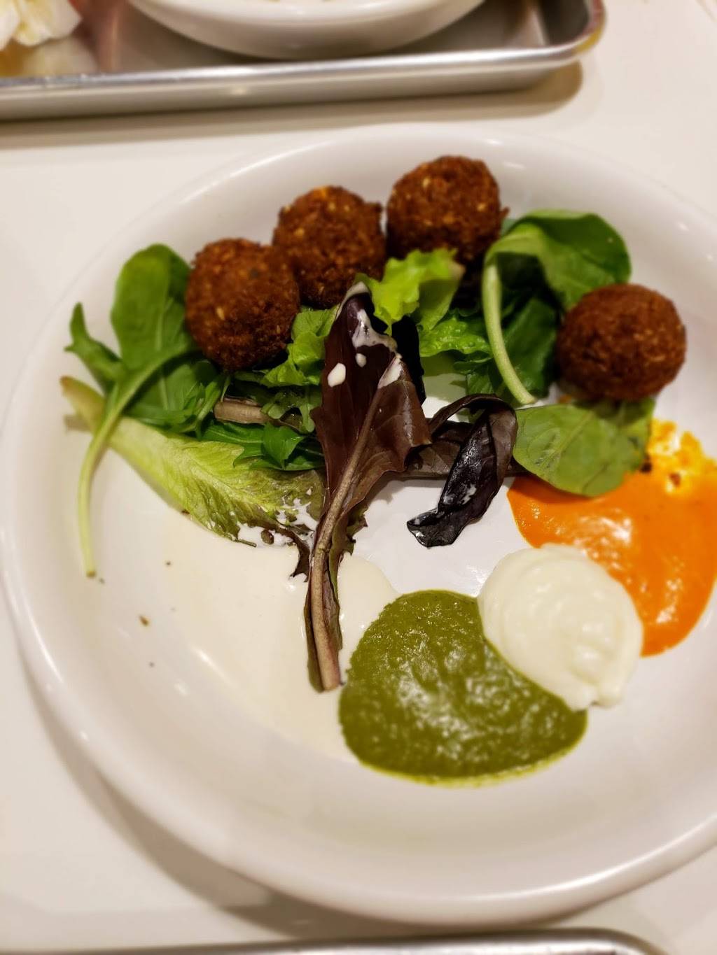 Hummus Mediterranean Grill | restaurant | 11205 John F Kennedy Dr, Hagerstown, MD 21742, USA | 2405136020 OR +1 240-513-6020