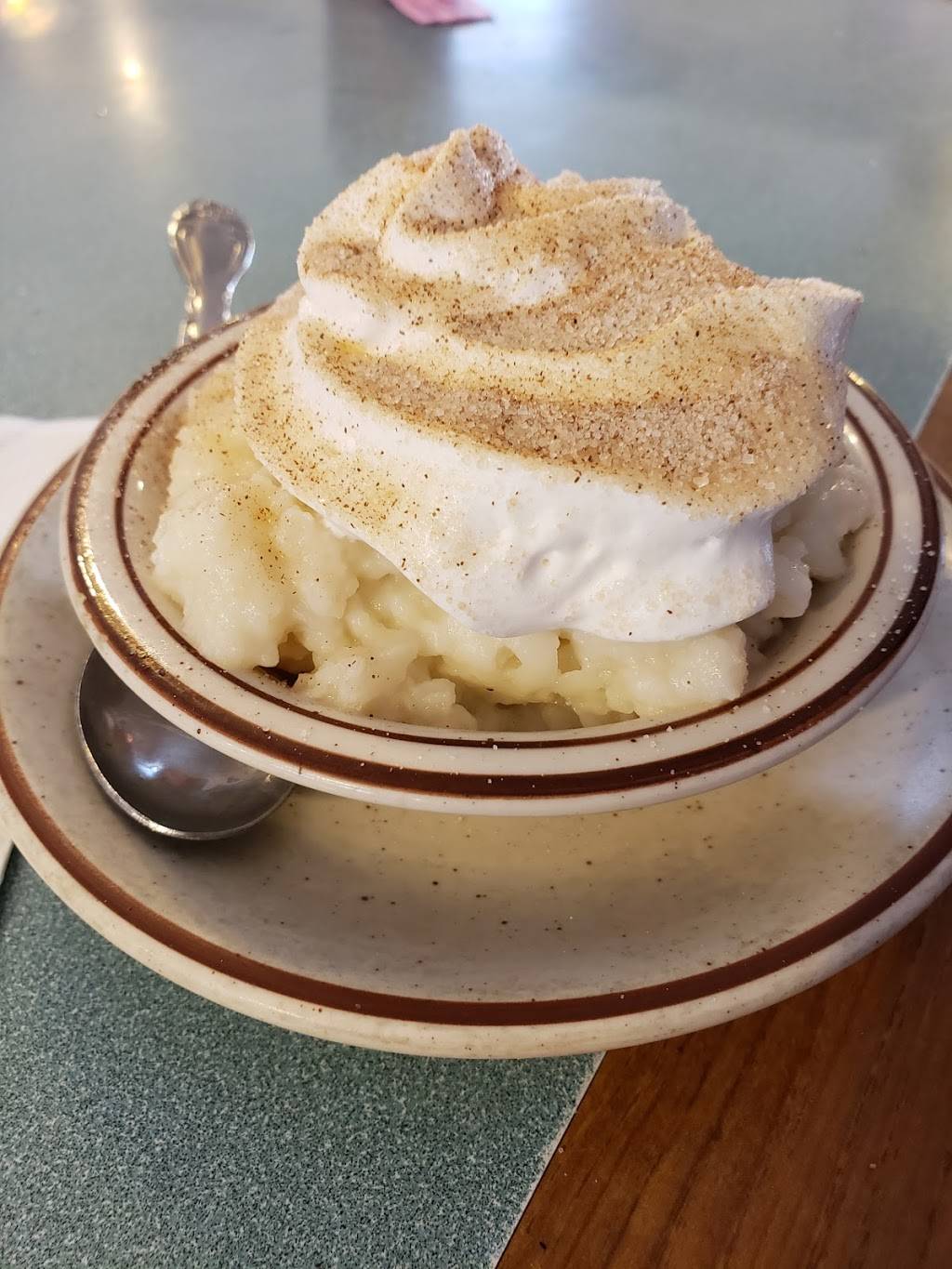 AKAMAS Family Dining | restaurant | 2608, 48400 Gratiot Ave, New Baltimore, MI 48051, USA | 5869497701 OR +1 586-949-7701