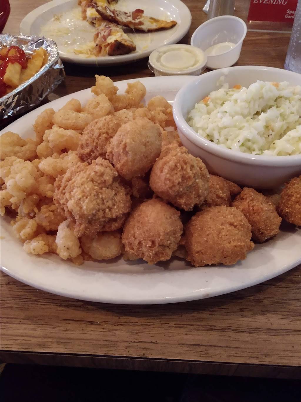 Shoreline Cafe | restaurant | 201 77th Ave N, Myrtle Beach, SC 29572, USA | 8557074712 OR +1 855-707-4712