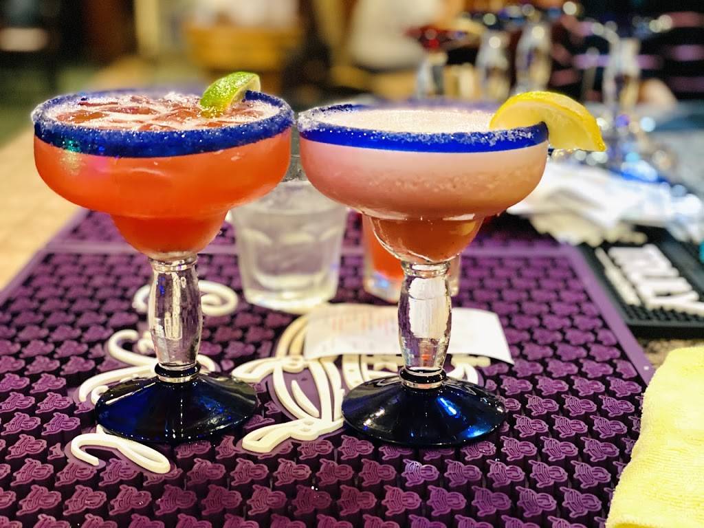 Salsa Restaurant & Bar | restaurant | 2270 Vindale Rd, Tavares, FL 32778, USA | 3526092666 OR +1 352-609-2666