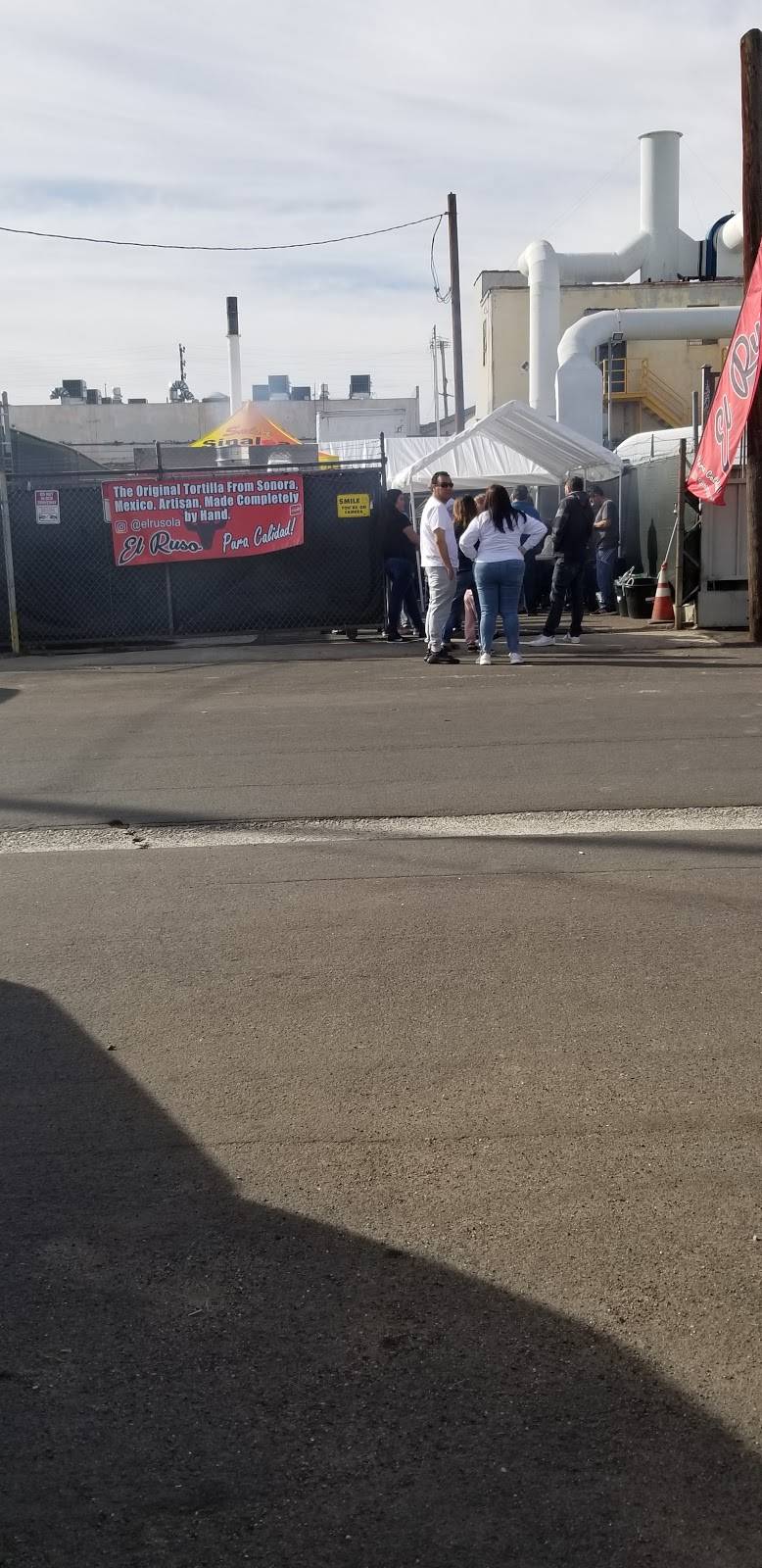 El Ruso | restaurant | 1401 Mirasol St, Los Angeles, CA 90023, USA | 3232466819 OR +1 323-246-6819