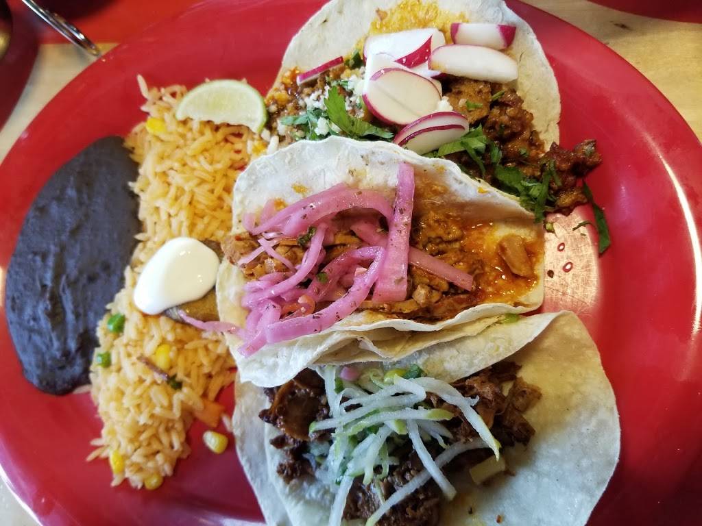 BelAir Cantina Oak Creek | restaurant | 410 W Town Square Way, Oak Creek, WI 53154, USA | 4142157995 OR +1 414-215-7995