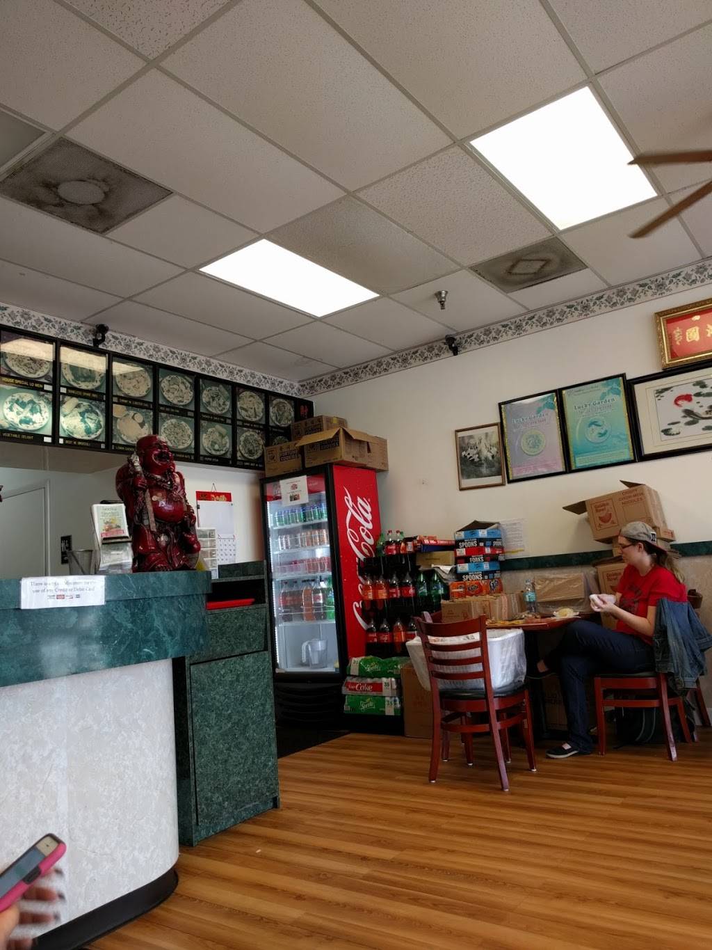 Lucky Garden | restaurant | 1270 N Wickham Rd, Melbourne, FL 32935, USA | 3212595688 OR +1 321-259-5688