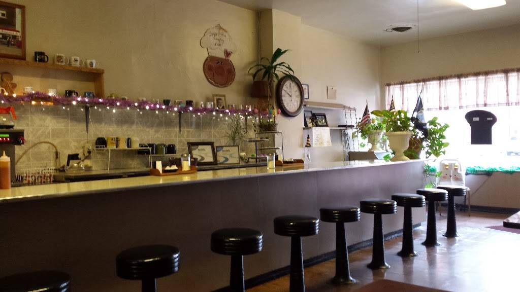 Hometown Restaurant | restaurant | 309 E 4th Ave, Tarentum, PA 15084, USA | 7242260888 OR +1 724-226-0888