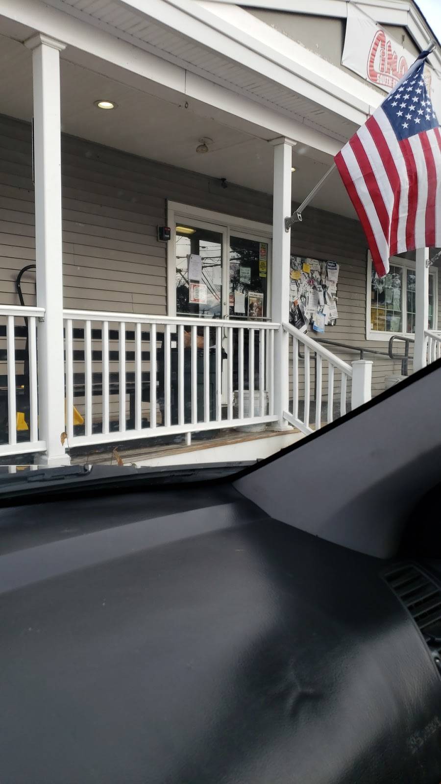 Cimos South End Deli | restaurant | 250 South St, Concord, NH 03301, USA | 6038568020 OR +1 603-856-8020