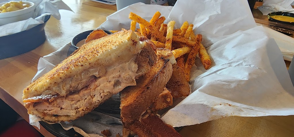 RibCrib | restaurant | 4505 Bienville Blvd, Ocean Springs, MS 39564, USA | 2283345089 OR +1 228-334-5089