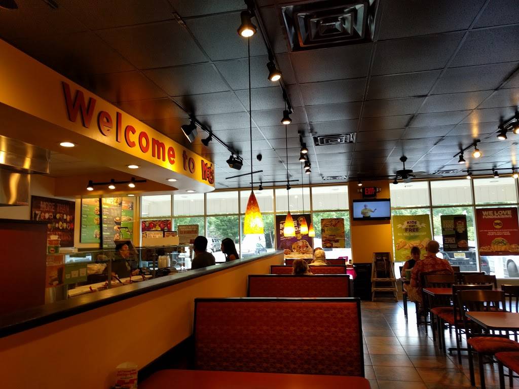 Moes Southwest Grill | restaurant | 104 Hickory Corner Rd, East Windsor, NJ 08520, USA | 6094436637 OR +1 609-443-6637